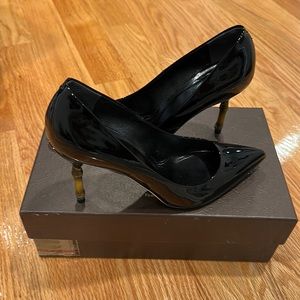 Gucci Bamboo Accent Patent Leather Pumps